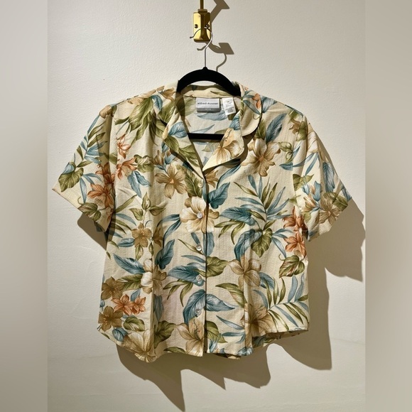 Alfred Dunner beige and blue Hawaiian shirt- Size 12P - Picture 1 of 6